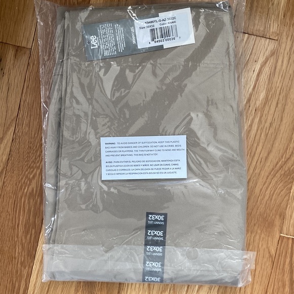 NEW Lee Stretch Khakis Mens 30x32 - Picture 2 of 4